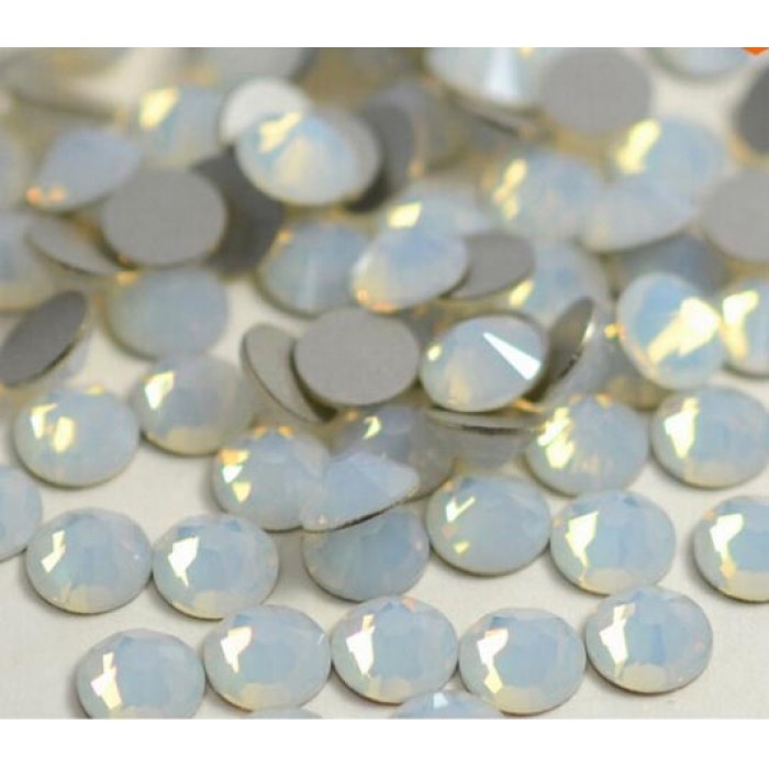Кристалы White Opal ss3 для маникюра, 100 шт